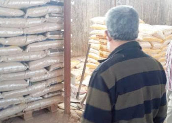 ضبط مصنع لإنتاج مركزات الأعلاف الحيوانية والغراء بدون ترخيص بالإسكندرية