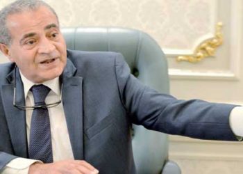 مصر بها اكتفاء ذاتي من الدواجن.. وزير التموين: نستورد 200 رأس ماشية من السودان يومياً