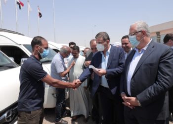 الزراعي المصري: يضخ 110 مليون جنيه لتمويل إحلال 606 سيارة نصف النقل بميكروباص ضمن “مبادرة حياة كريمة”