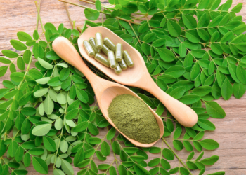 محفزات النمو الطبيعية (نبات المورينجا ) في علائق بداري التسمين