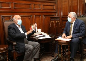 وزير الزراعة يبحث مع اتحاد الدواجن ضخ البيض والدواجن في المنافذ الحكومية بأسعار مناسبة