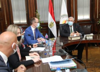 وزير الزراعة يبحث مع المدير العام للتجارة بالمفوضية الأوروبية زيادة التبادل التجاري مع الاتحاد الأوروبي