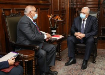 وزير الزراعة يبحث مع الممثل المقيم لبرنامج الغذاء العالمي سبل دعم صغار المزارعين بمصر