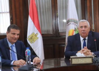 وزير الزراعة ورئيس البنك الزراعي يبحثان سبل تعزيز التعاون والتوسع في تمويل مشروعات الإنتاج الزراعي والحيواني لدعم صغار المزراعين