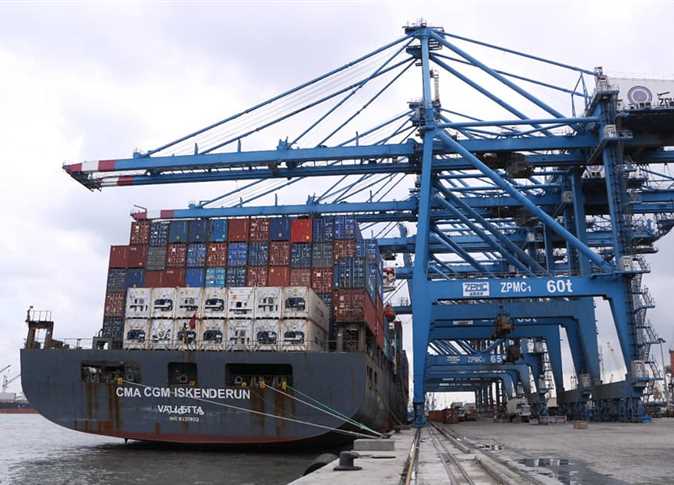 ميناء دمياط يستقبل 987 طن ذرة و9133 طن صويا خلال 24 ساعة