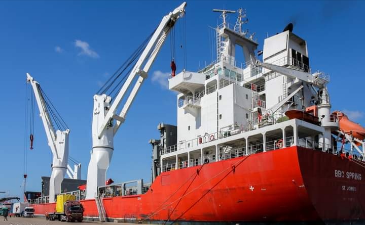 ميناء دمياط يستقبل 2100 طن ذرة خلال 24 ساعة