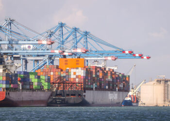 ميناء دمياط