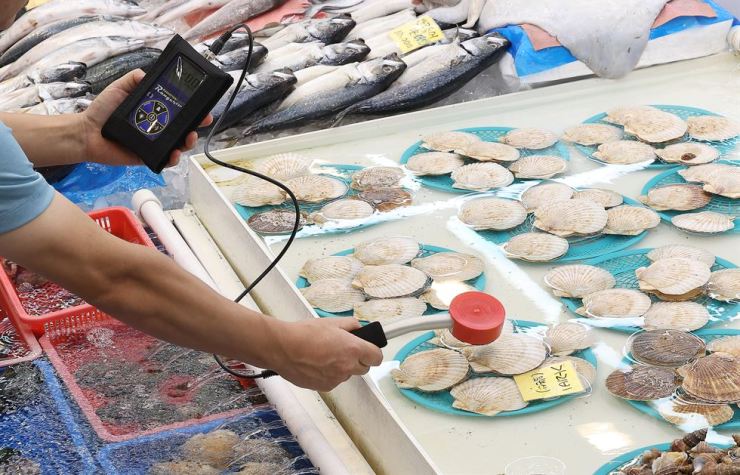اليابان تتقدم بشكوى لمنظمة التجارة العالمية ضد الصين بشأن حظر استيراد المأكولات البحرية