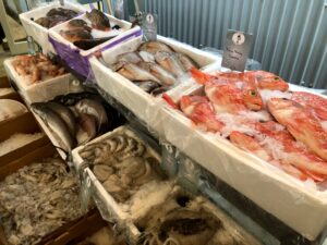 أسعار الأسماك فى سوق العبور اليوم الخميس