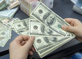 سعر الدولار بـالسوق السوداء لهذا السبب!