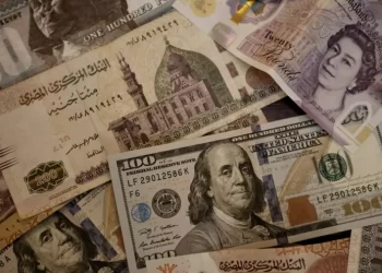 رويترز: مصر ترفع أسعار الفائدة 600 نقطة أساس والجنيه يتراجع أمام الدولار