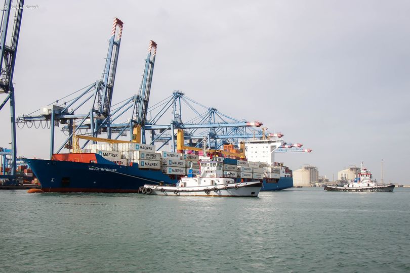 ميناء دمياط يستقبل 15845 طن ذرة و 7000 طن كسب صويا