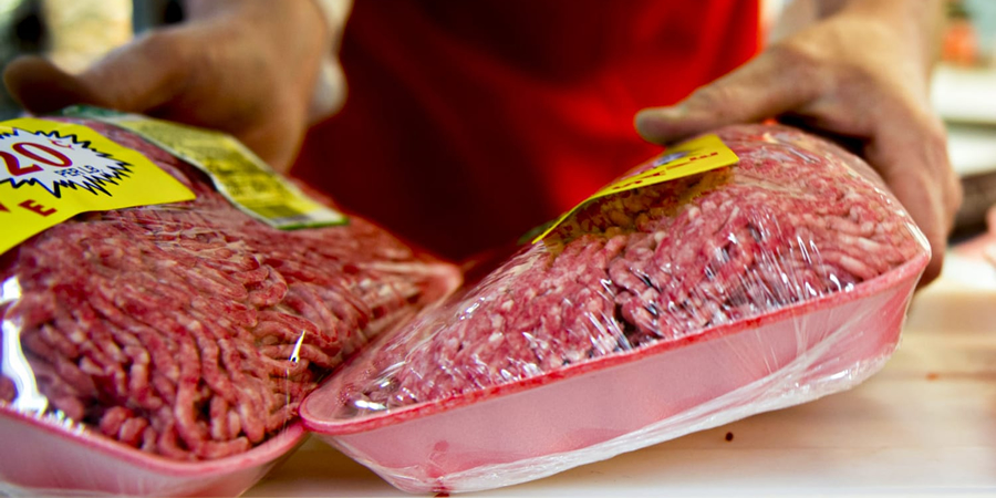 الولايات المتحدة تختبر عينات من لحوم البقر في أعقاب إصابة قطعان الألبان بأنفلونزا الطيور