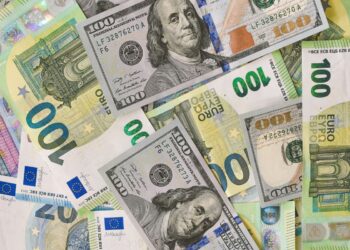 سعر الدولار والعملات العربية والأجنبية اليوم الأحد 4- 8- 2024