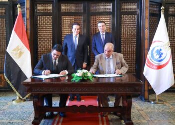 وزيرا الصحة والزراعة يشهدان توقيع بروتوكول لنقل تكنولوجيا اللقاحات والمستحضرات البيطرية