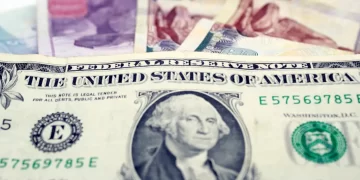 سعر الدولار اليوم الأربعاء يتراجع أمام الجنيه المصرى فى بداية تعاملات