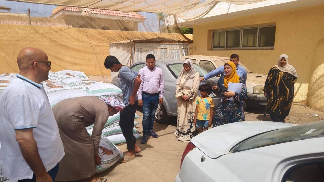 "بحوث الصحراء" و الفاو" يوزعان 50 طنًا من الأعلاف لدعم الثروة الحيوانية بجنوب سيناء