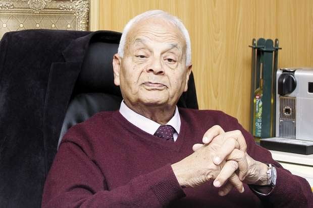 محمد الشافعي: انخفاض أسعار الدواجن الأيام المقبلة بعد تكذيب شائعات بشأن وجود وباء منتشر في المزارع