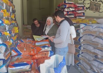 الزراعة تضرب بيد من حديد وتستمر في حملاتها علي مخازن خامات الأعلاف بالمحافظات| صور