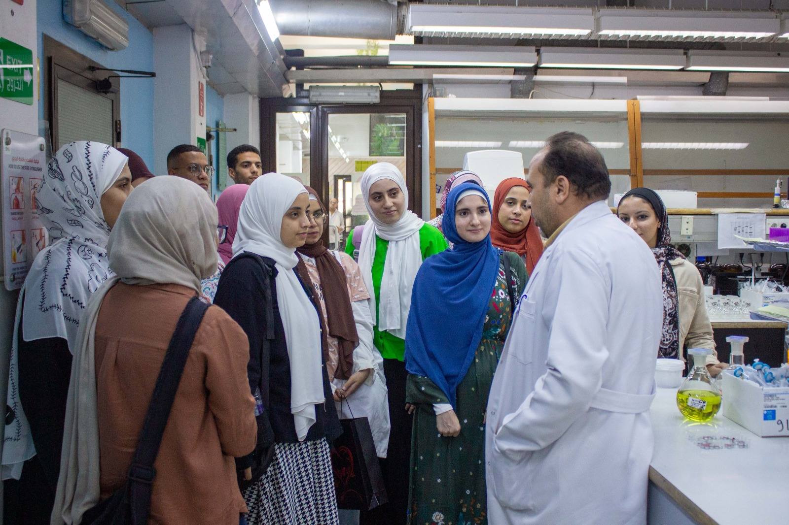 وزارة الزراعة تستقبل طلاب طب بيطري جامعة القاهرة في زيارة علمية لمتبقيات المبيدات