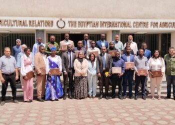 "الزراعة" تحتفل بتخريج 18 متدربا في مجال الاستزراع السمكي من 9 دول افريقية