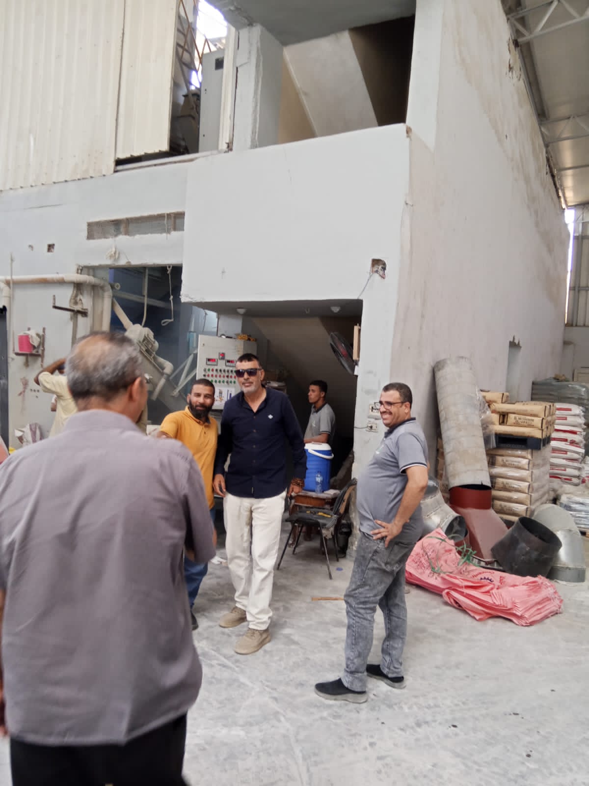 بتعليمات من وزير الزراعة.. 35 لجنة على مستوى الجمهورية للتفتيش على مخازن الأعلاف وخاماتها: إجراءات صارمة ضد المخالفين