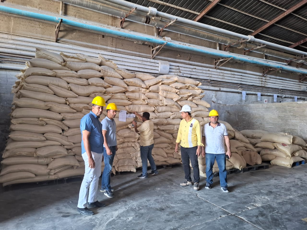 الزراعة تُشكل 35 لجنة على مستوى الجمهورية للتفتيش على مخازن الأعلاف وخاماتها: إجراءات صارمة ضد المخالفين