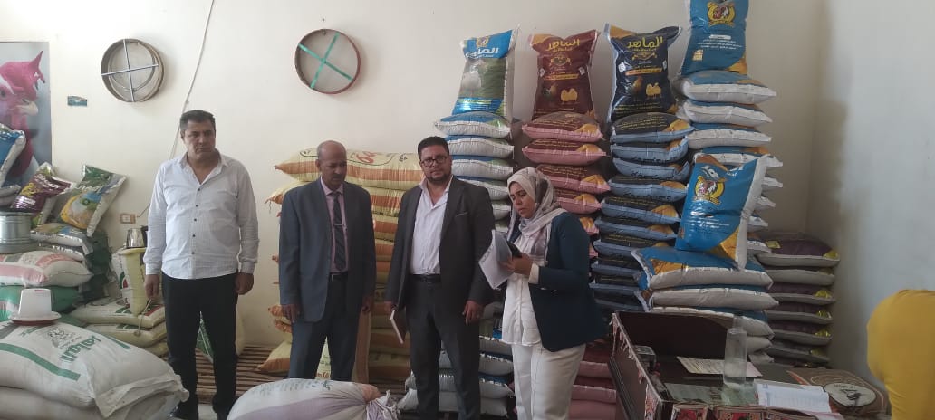 ضبط 12,5 طنًا من الأعلاف مجهولة المصدر بدمياط