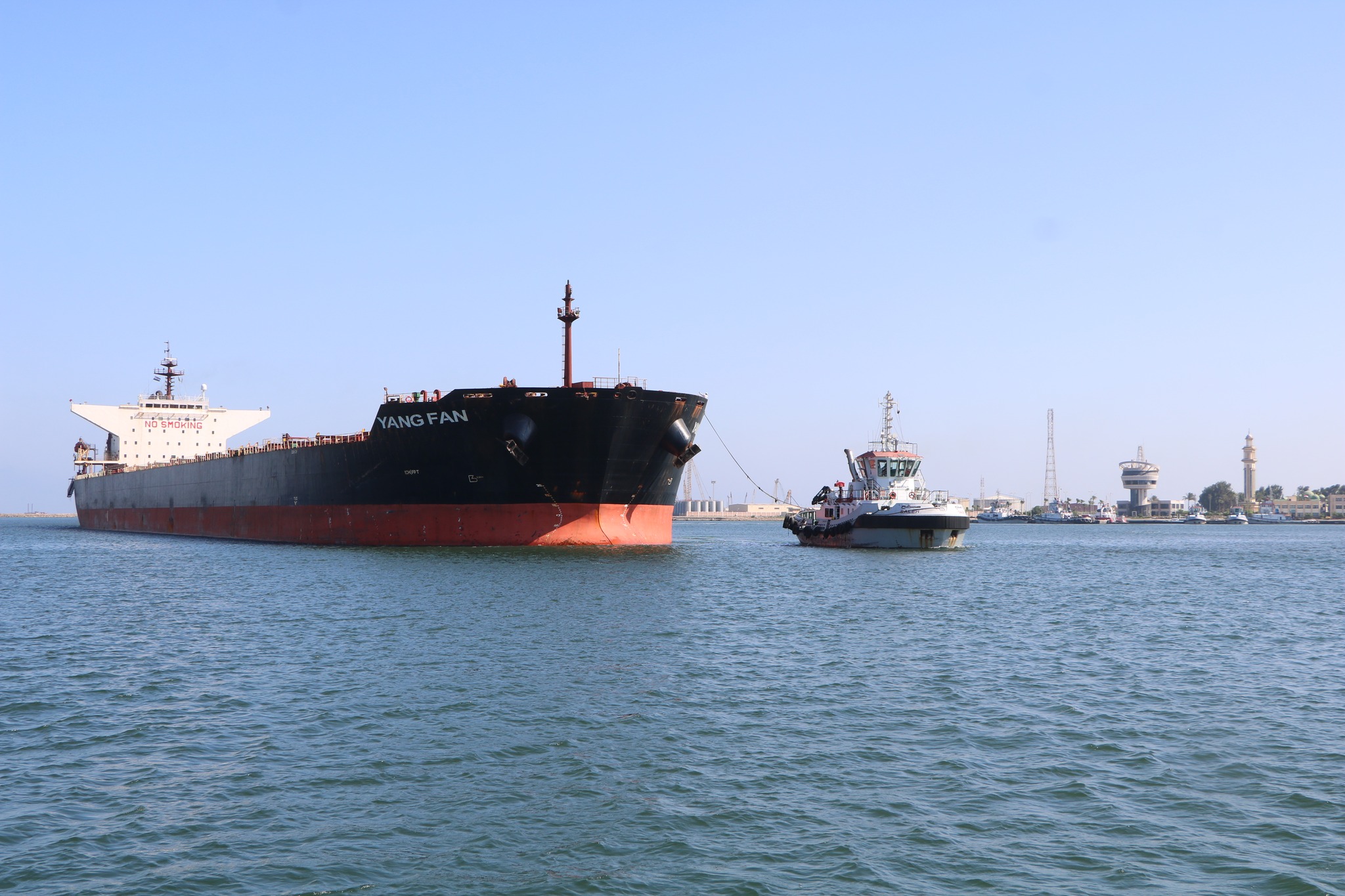 ميناء دمياط يستقبل 32968 طن ذرة و 2688 طن قمح