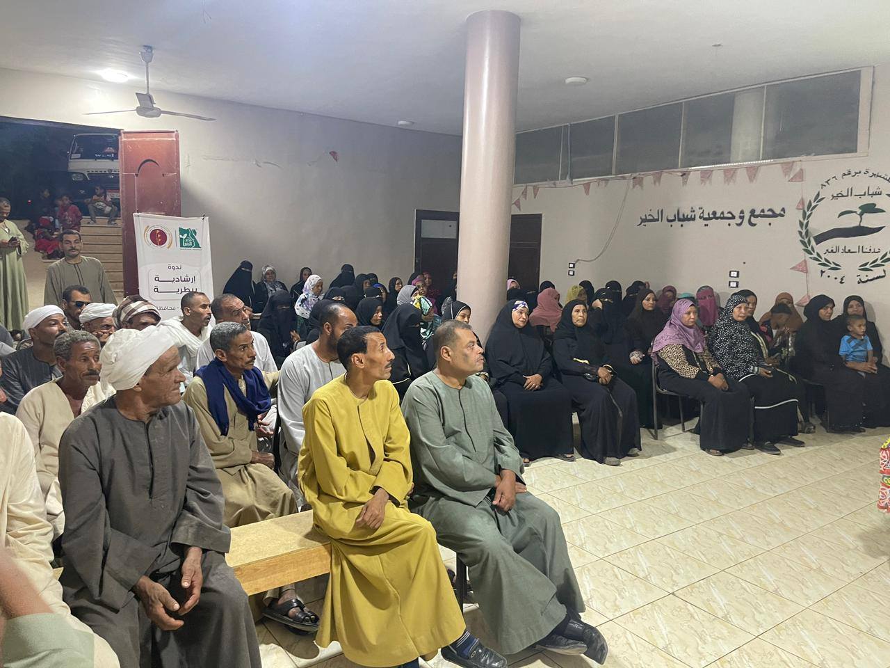 "التناسليات الحيوانية" يطلق قافلة بيطرية مجانية لدعم صغار المربين بمحافظة قنا