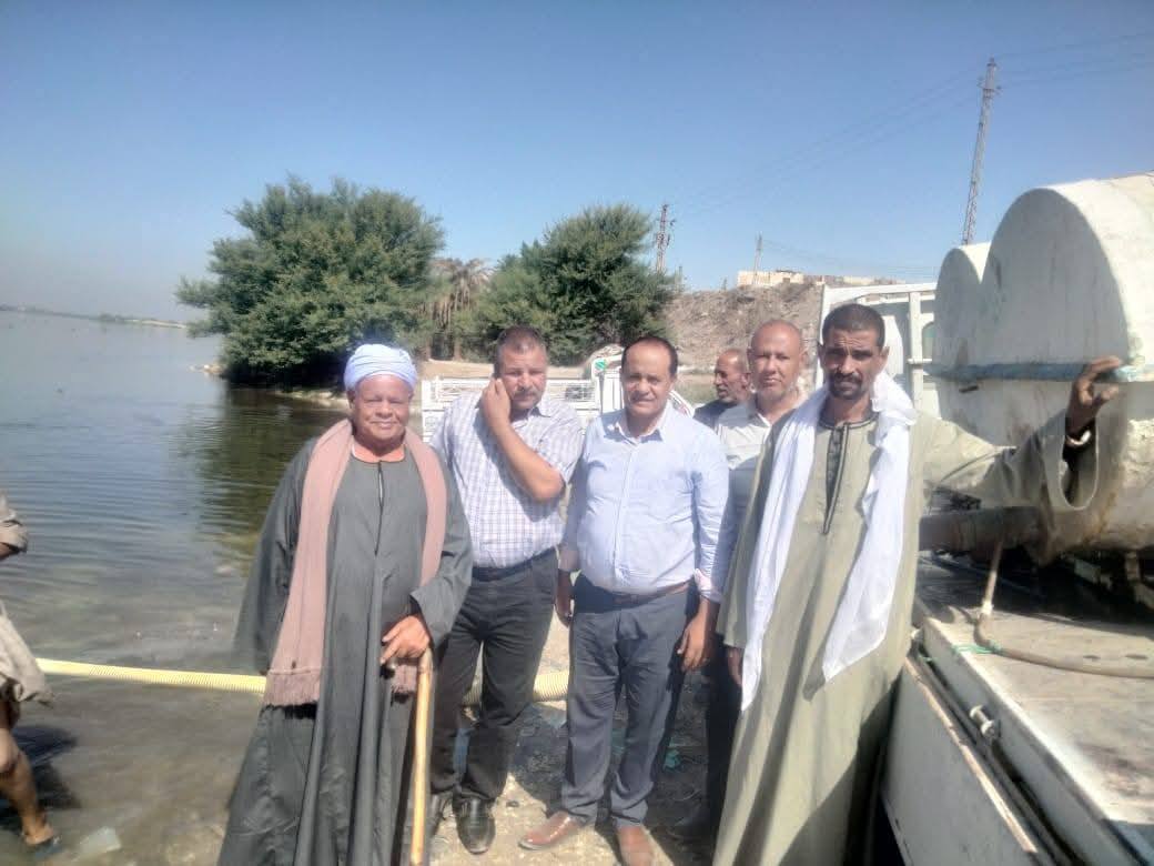 إنزال مليون و 650 ألف زريعة بلطي نيلي ومبروك حشائش في نهر النيل بالمنيا