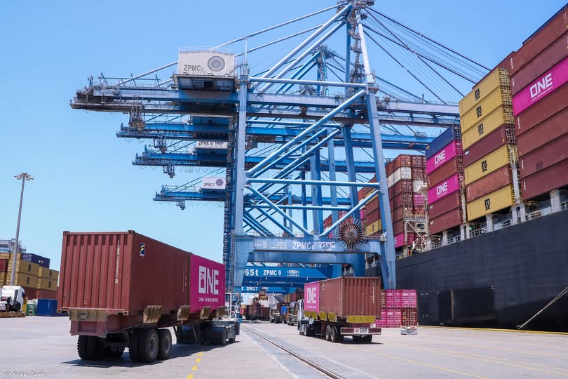 ميناء دمياط يستقبل 5862 طن ذرة و 8071 طن قمح