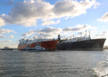 ميناء دمياط