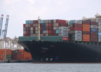 ميناء دمياط