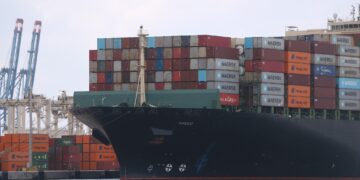 ميناء دمياط