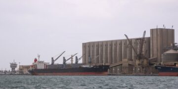 ميناء دمياط