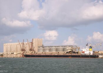 ميناء دمياط