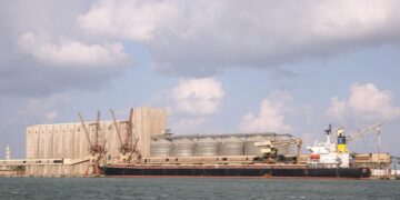 ميناء دمياط