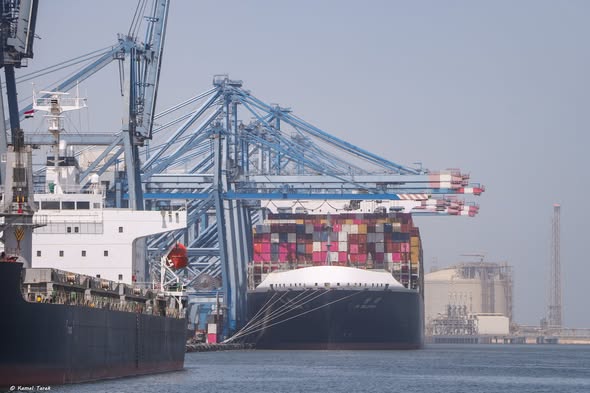 ميناء دمياط