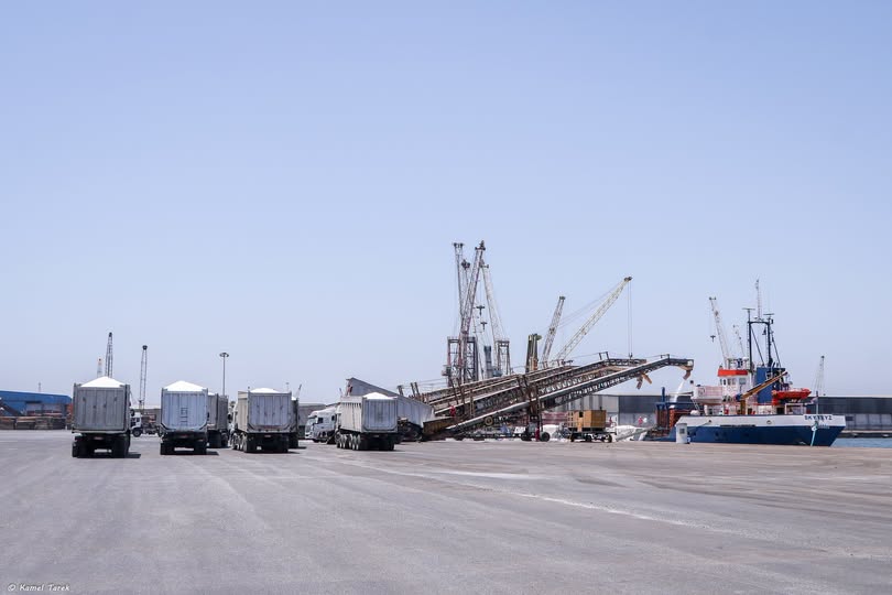 ميناء دمياط