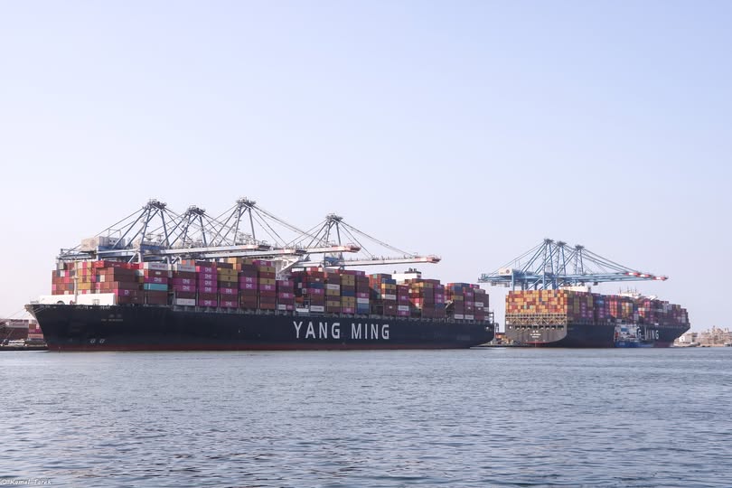 ميناء دمياط