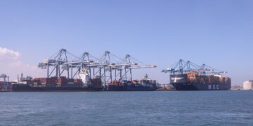 ميناء دمياط