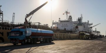 ميناء دمياط