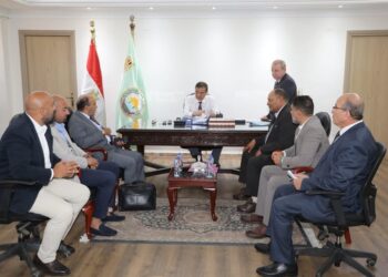 وزير الزراعة يبحث مع شعبة "بيض المائدة"