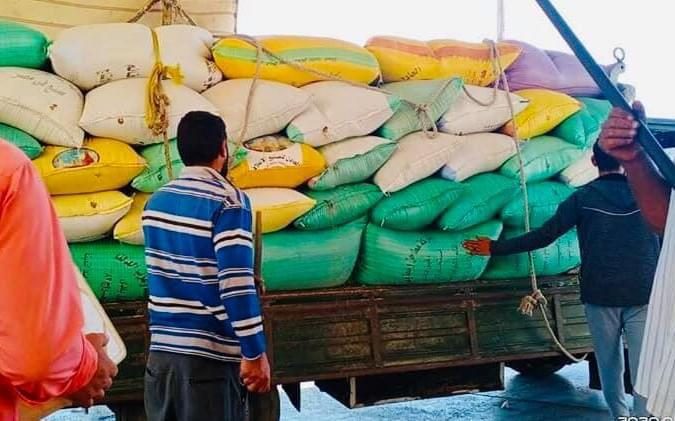 ضبط 250 كيلو أقماح مدشوشة لاستخدامها كعلف للحيوانات داخل مزرعة ماشية بكفر الشيخ