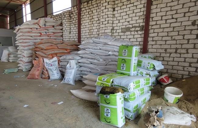 ضبط أعلاف حيوانية وداجنة ومستلزماتها مغشوشة ومقلدة ومعدة للتداول بالقليوبية والإسماعيلية