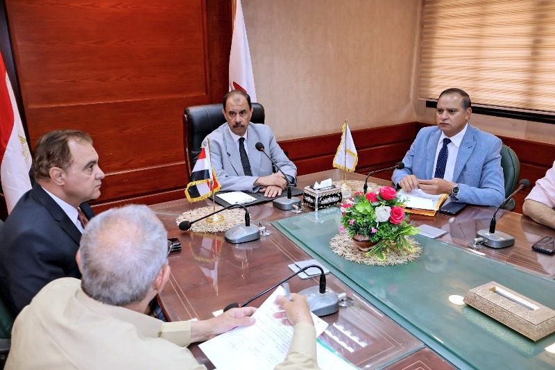 سوهاج: استصلاح وزراعة 50 فدانا من الذرة لدعم إنتاجية أعلاف الدواجن والثروة الحيوانية