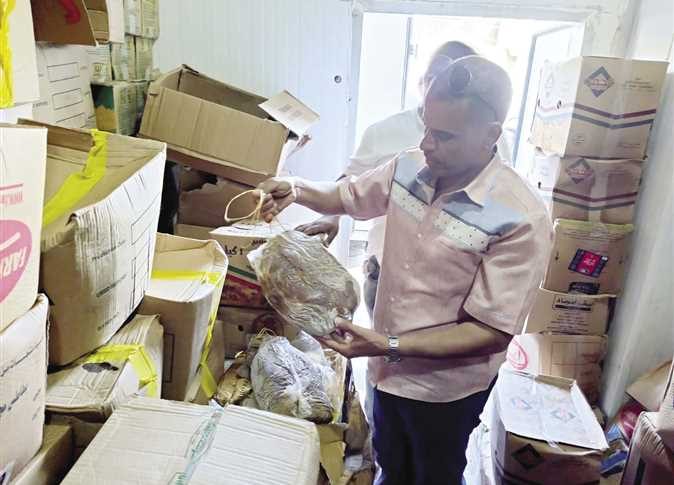 ضبط أسماك ولحوم ومصنعات دواجن فاسدة بأسيوط