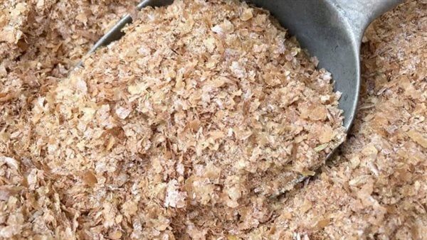 ضبط 10 أطنان نخالة مجهولة المصدر داخل مصنع أعلاف في كفر الشيخ