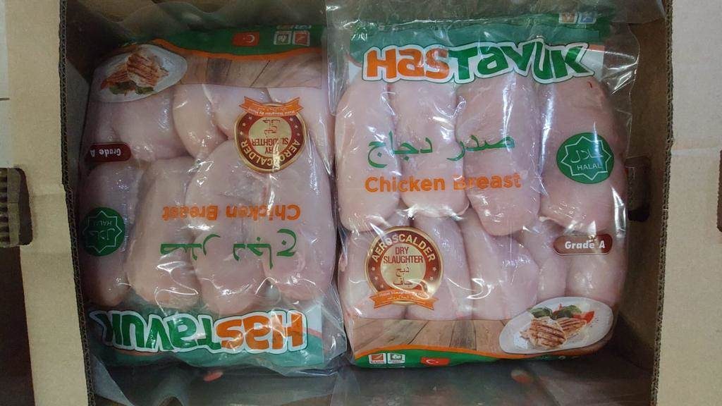 خاص| شعبة الدواجن توضح أسباب منع دخول شحنات الفراخ المجزأة إلى مصر